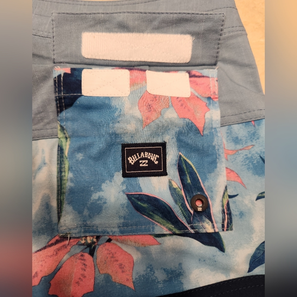 Mens Billabong Boardshorts Swimsuit - Picture 3 of 5